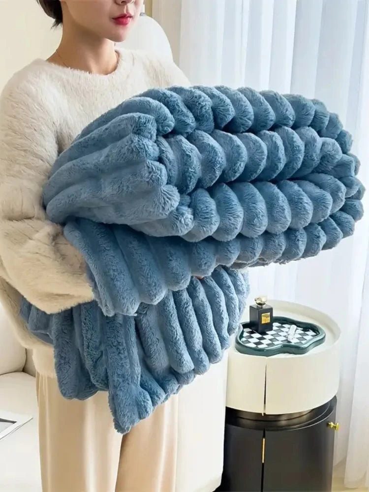 Winter Thick Warm Fleece Blanket Lightweight Luxury Solid Color Multifunctional Rabbit Fleece Blanket Bedroom Living Room Blanke